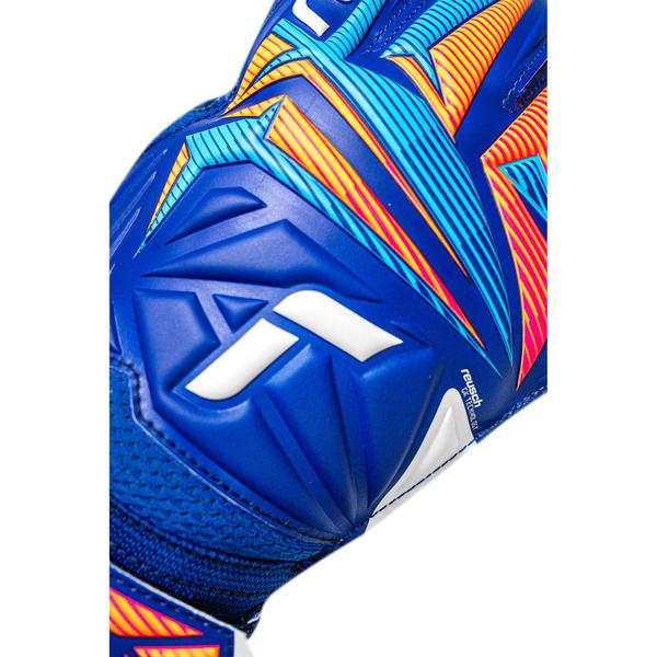 reusch attrakt solid