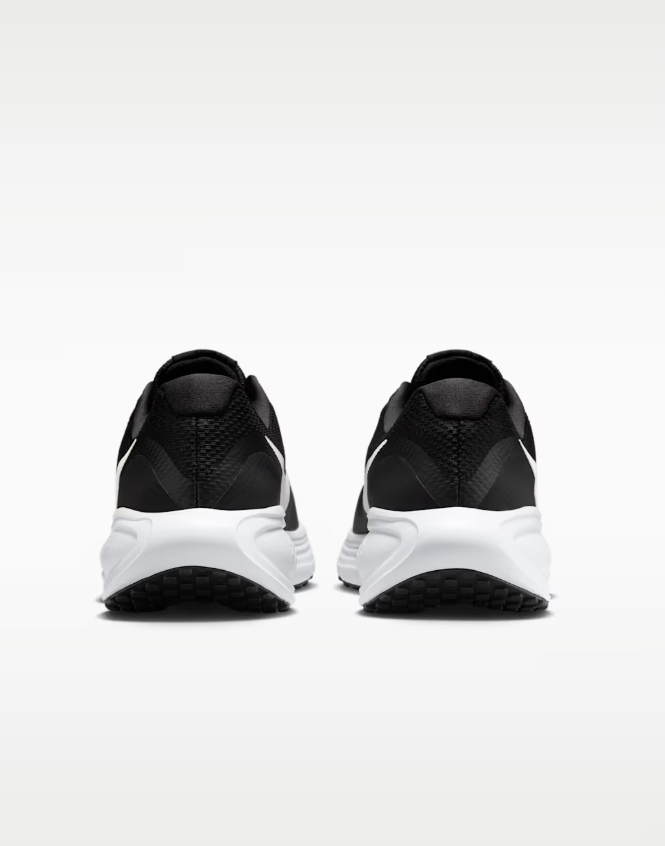 nike revolution 8 black white uomo
