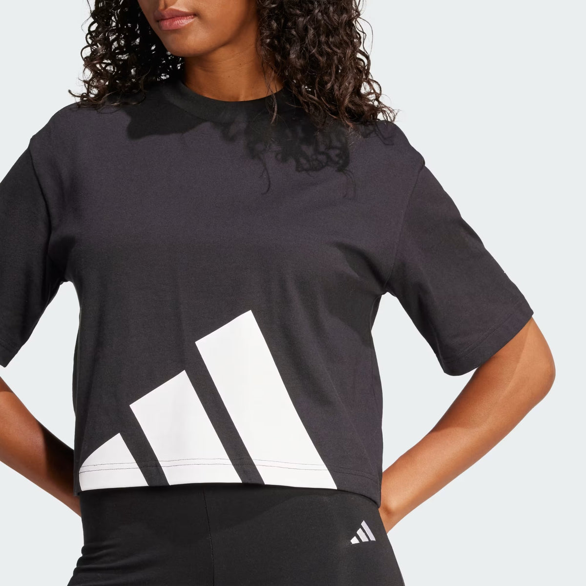 adidas essentials big logo boyfriend tee black donna