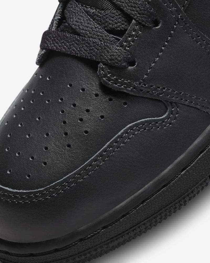 jordan 1 mid triple black gs