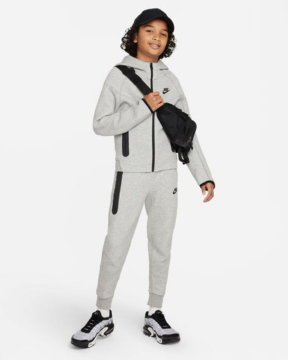 Nike Sportswear Tech Fleece jr Completo grey