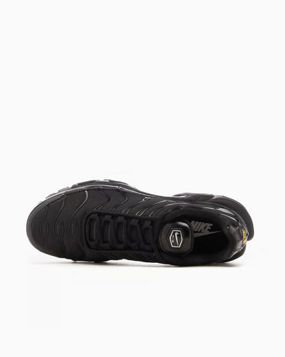 NIKE AIR MAX PLUS Black