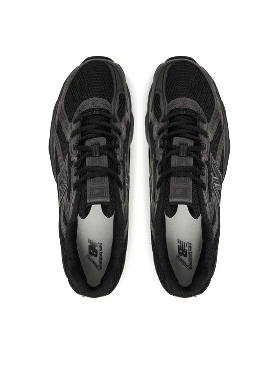 new balance 740 total black