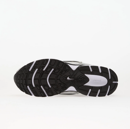 Nike V5 RNR White/Black