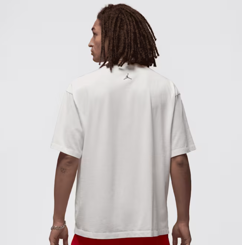 jordan flight essentials men's graphic t-shirt-bianco