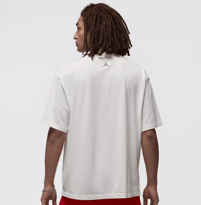 Jordan Flight Essentials Men's Graphic T-Shirt-Bianco