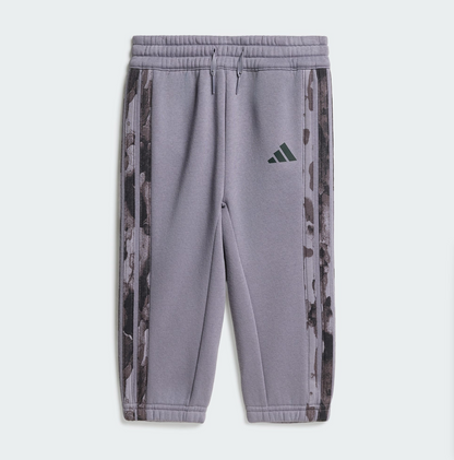 Adidas Set tessuto felpato mimetico Seasonal Essentials Jogger bambina