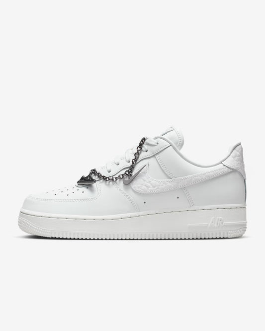 NIKE W AIR FORCE 1 07 LO